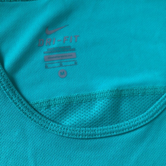 Nike Tank Top - Picture 3 of 4